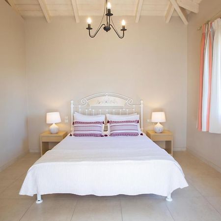 Ionian Luxury Villas Nikiana Exterior photo
